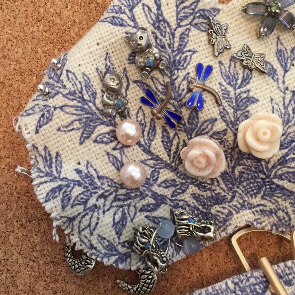 Earring bundle - Picture 3 of 4